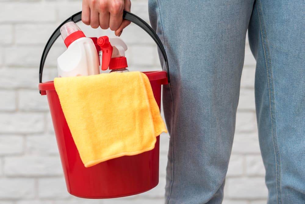 Revenda lucrativa: por que investir em baldes no atacado